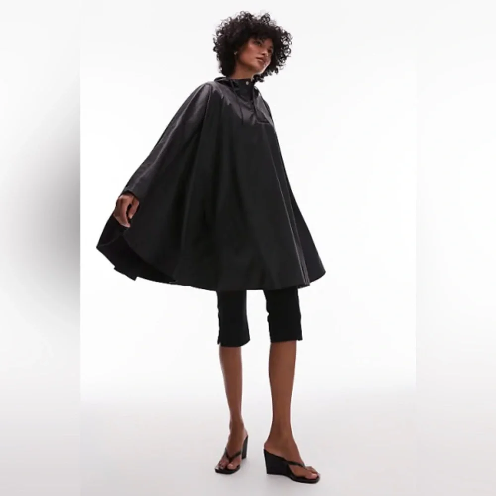 RAINS UNISEX waterproof poncho/cape - Picture 2 of 10